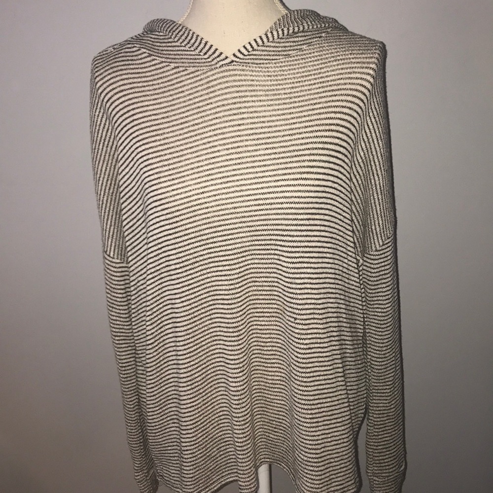 forever 21 long sleeve shirt w hood